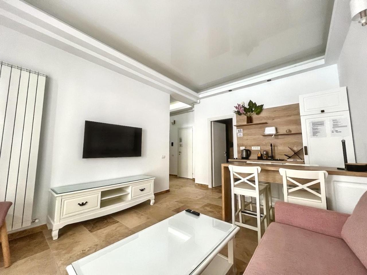 Black Sea Booking - Oana Năvodari Exteriér fotografie